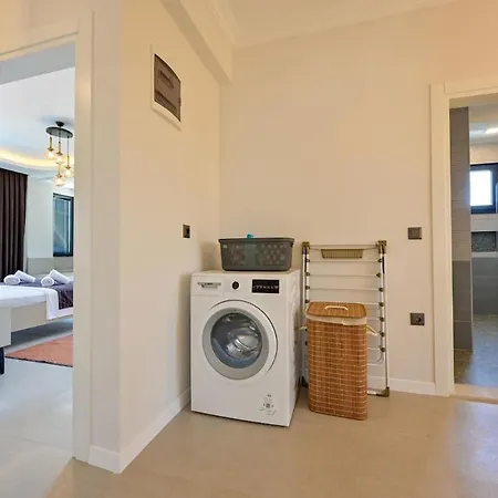 Luxury In The Center Of - Ezel Hanim Φετιγιέ