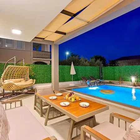 Luxury In The Center Of - Ezel Hanim