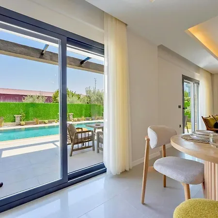 Luxury In The Center Of - Ezel Hanim Villa *