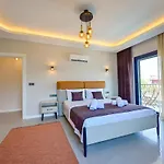Luxury In The Center Of - Ezel Hanim Vila
