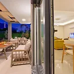 Luxury In The Center Of - Ezel Hanim Vila