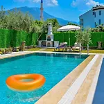 Vila Luxury In The Center Of - Ezel Hanim *