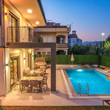 Vila Luxury In The Center Of - Ezel Hanim *