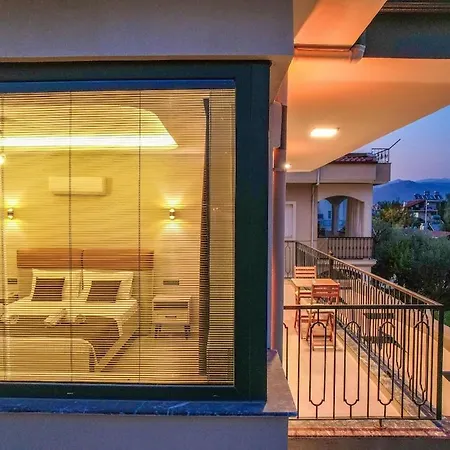 Vila Luxury In The Center Of - Ezel Hanim