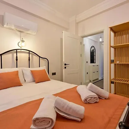 Luxury In The Center Of - Ezel Hanim * 费特希耶