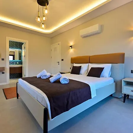 Luxury In The Center Of - Ezel Hanim Vila